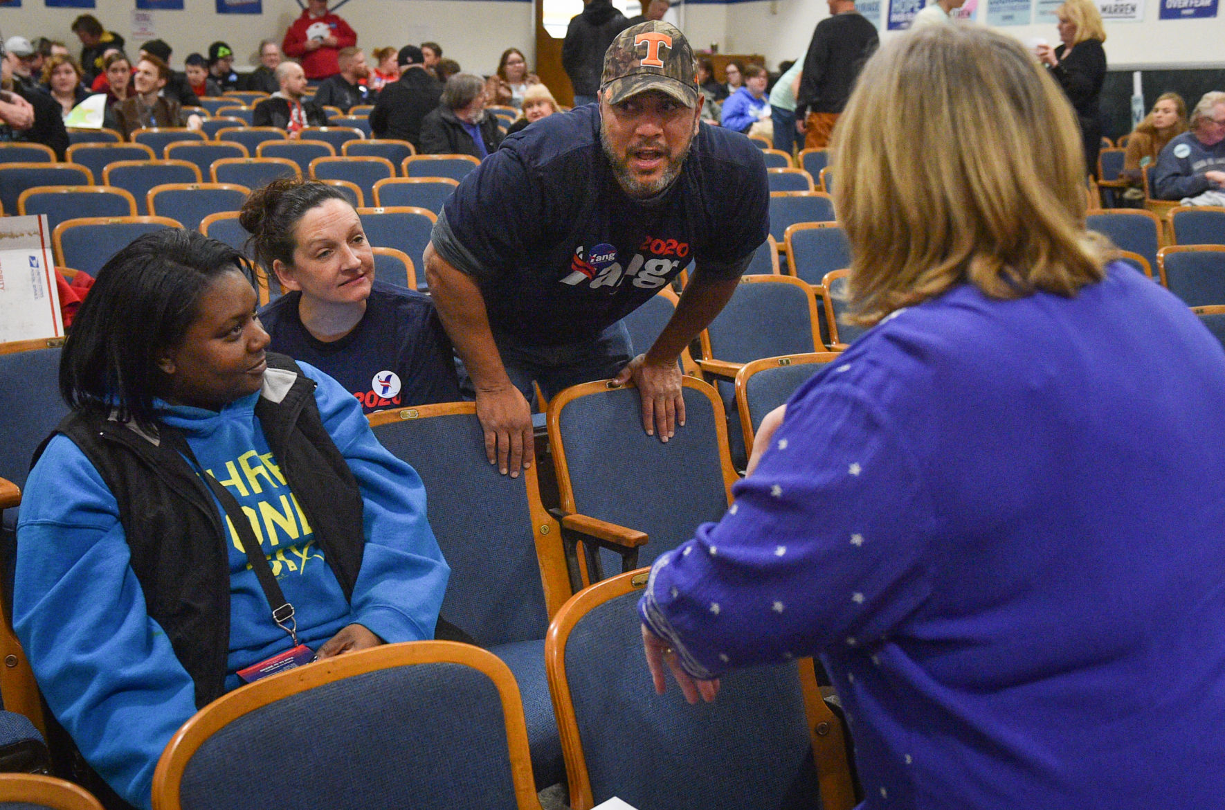 020420-ia-caucus-mm-031.jpg